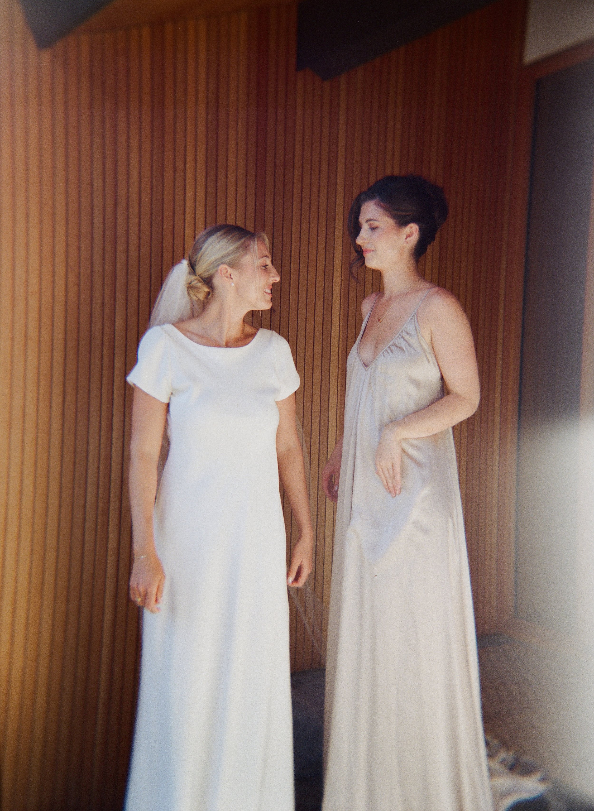 San Diego bride — luxury bridal hair and makeup by Ania Glam Lab (san-diego-bridal-makeup17)