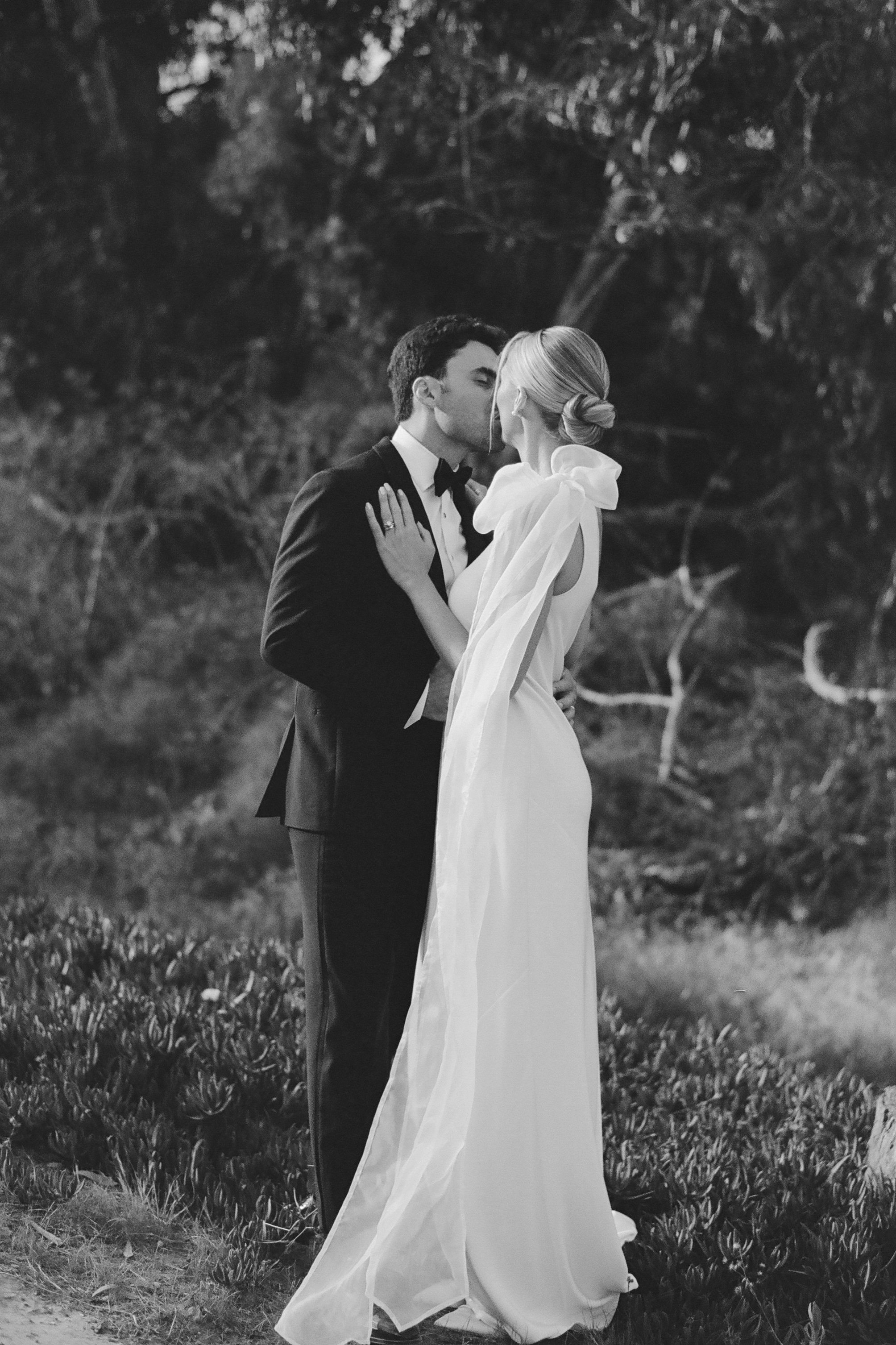 San Diego bride — luxury bridal hair and makeup by Ania Glam Lab (san-diego-bridal-makeup20)
