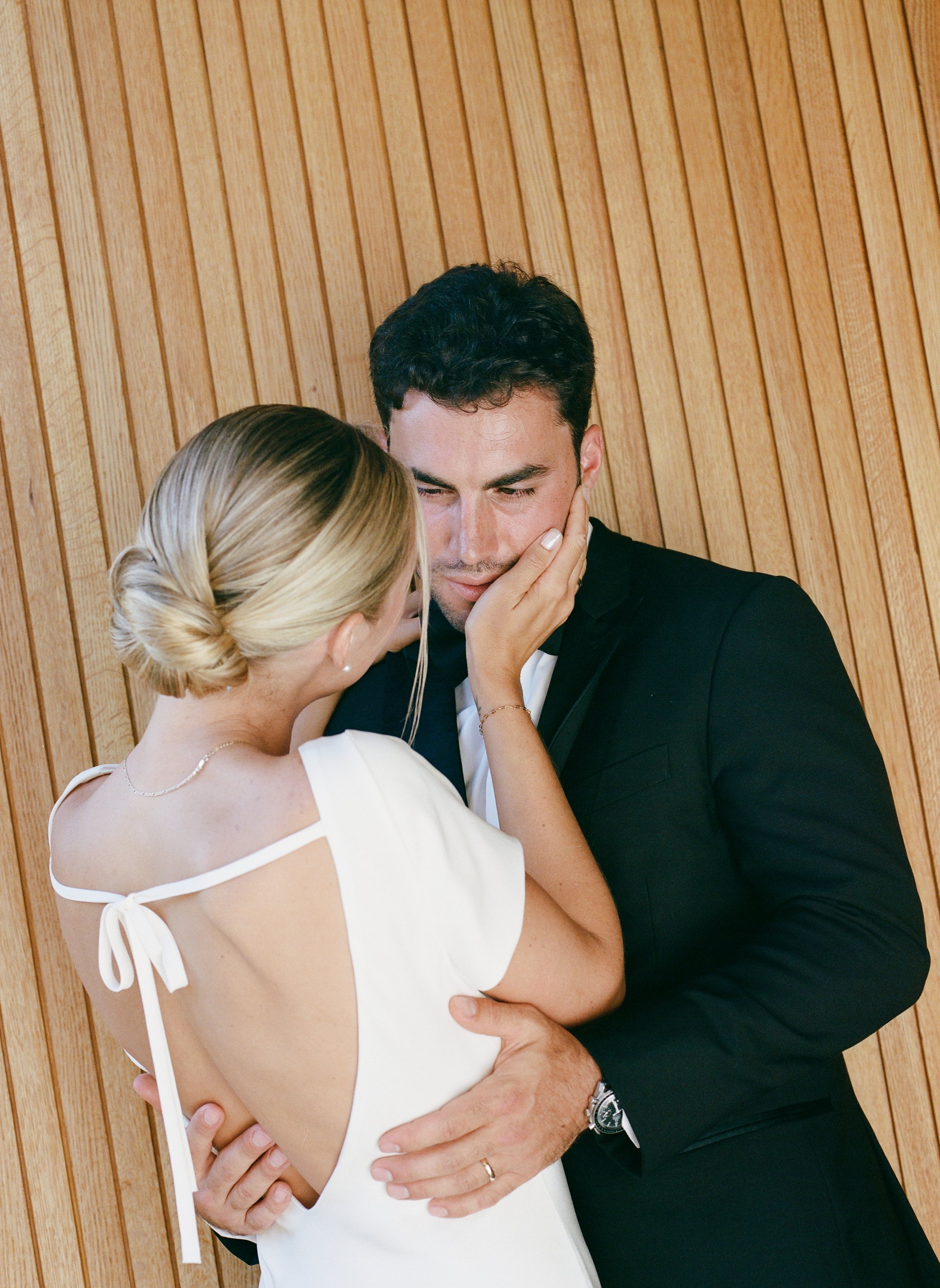 San Diego bride — luxury bridal hair and makeup by Ania Glam Lab (san-diego-bridal-makeup13)